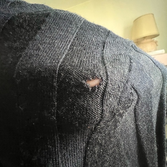 St. John Tuttle neck - Picture 3 of 5